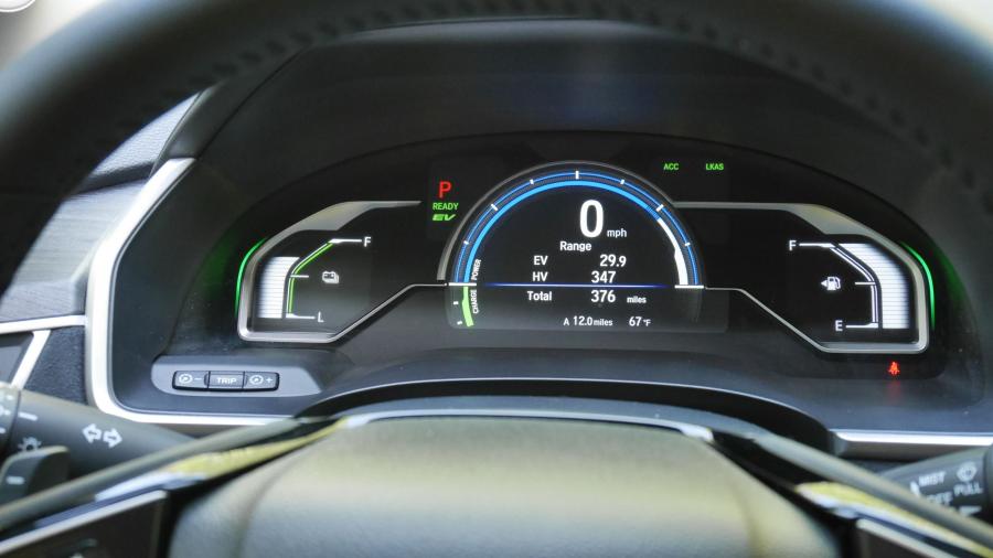Панель приборов Honda Clarity Plug-In Hybrid 2017 года  (NA) (фото 68 из 84)